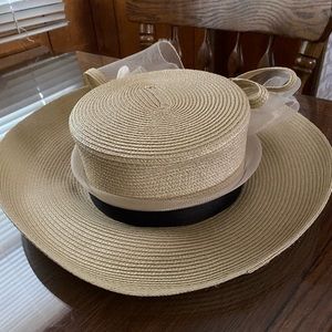 Gorgeous Giovannio Hat NWOT Golden Sheen Derby